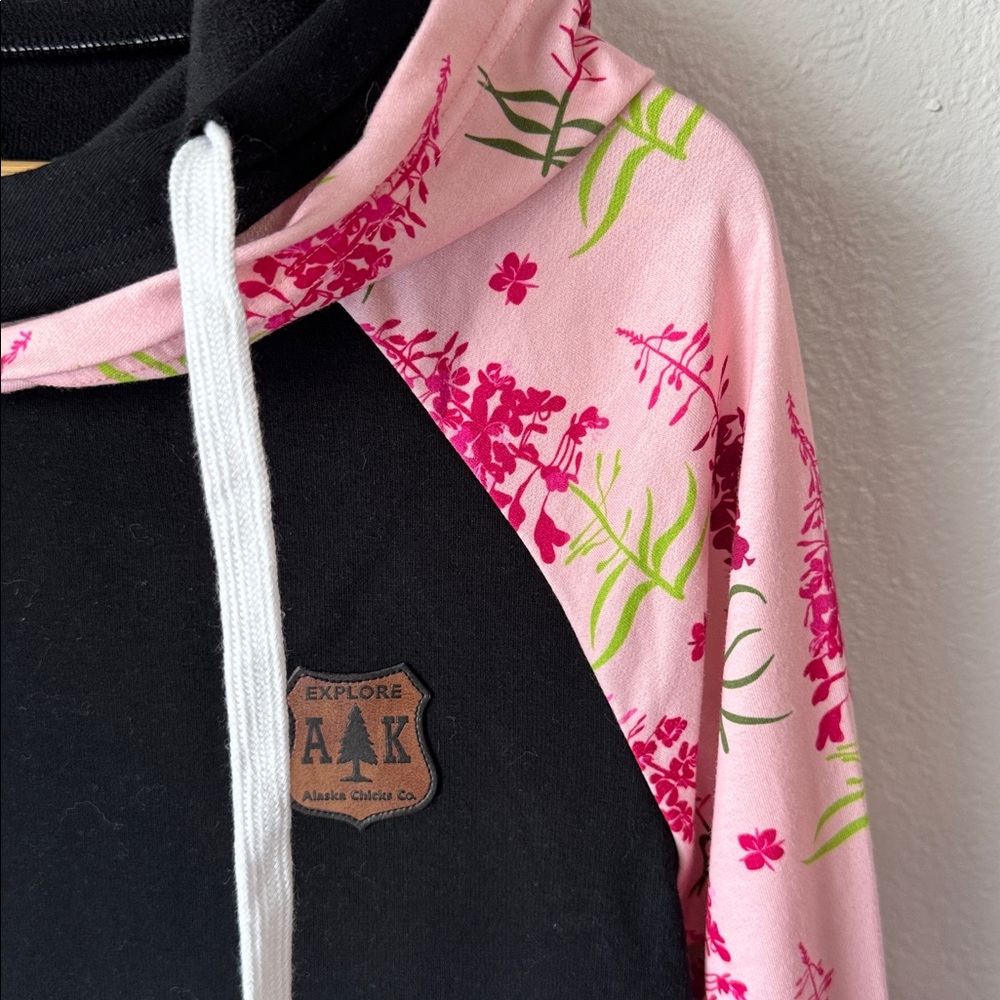 Alaska Chicks Double Layer Hoodie - Picture 4 of 6